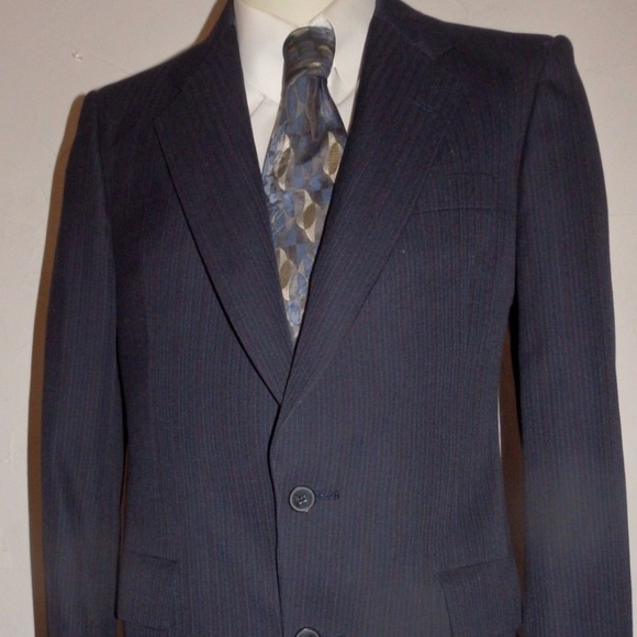 CHRISTIAN DIOR Grey Pinstriped Blazer, Size 40 - Picture 8 of 8